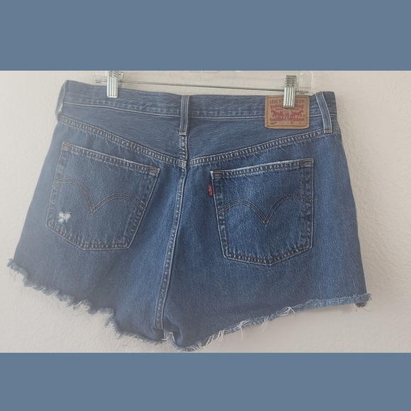 Levi's 501 High Waisted Distressed Button Fly Denim Shorts Waist 33. - Picture 2 of 9